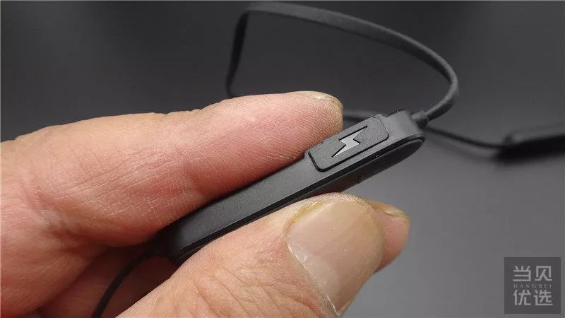 jeetw1蓝牙耳机咋连苹果手机,jeetw1蓝牙耳机连接方法