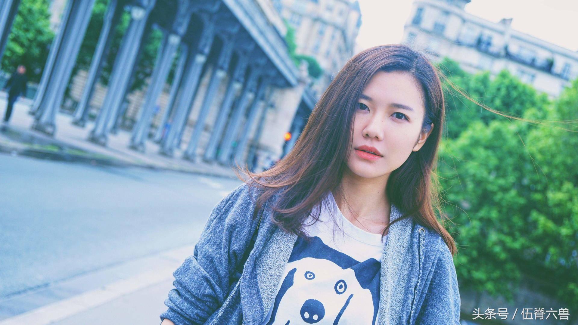 央视足球美女评论员,最早央视足球解说女的叫啥