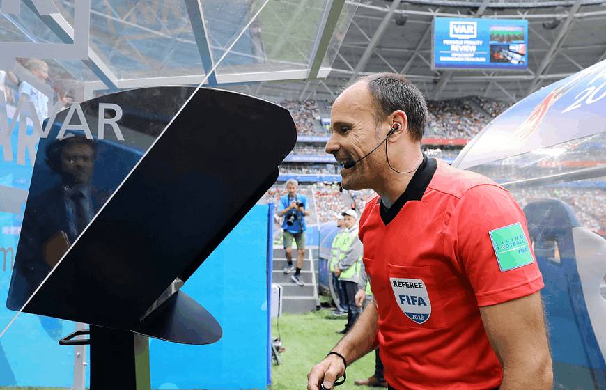 专坑自己队友,专坑队友查尔斯