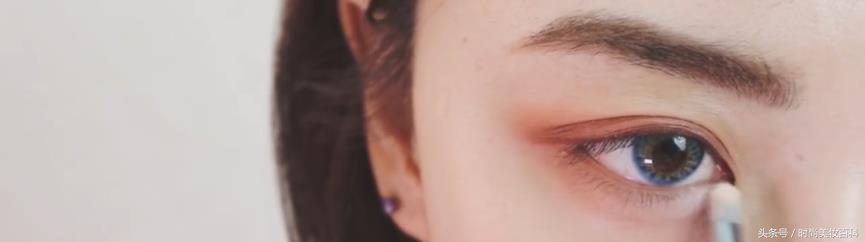 橘色系高级感妆容,白皮淡颜高级感妆容