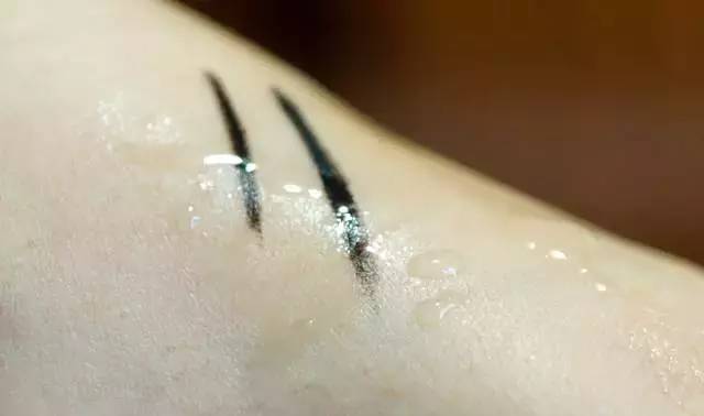 超好用平价眼线笔,尖头极细眼线笔