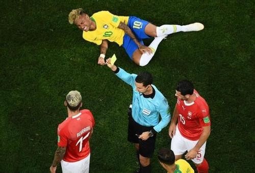 c罗与内马尔花式炫技,内马尔炫技过人