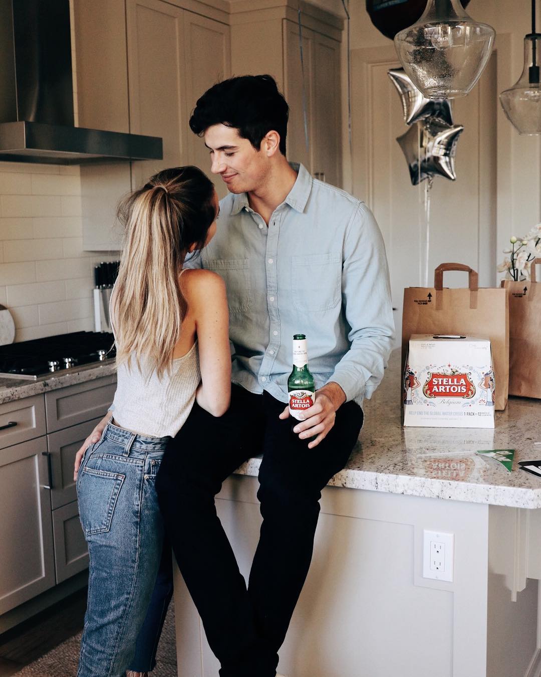 海边情侣拍照姿势大全一个人,武功山拍照姿势大全情侣夏天