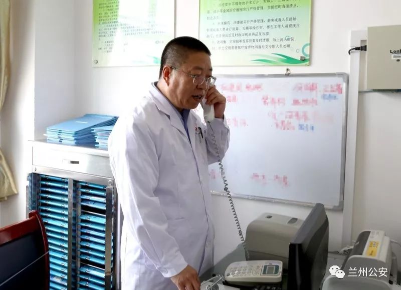 派出所走访吸毒人员关爱活动简报,走进戒毒所开展警示教育活动