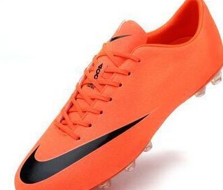 2018年,也许你也应该有一双足球鞋!