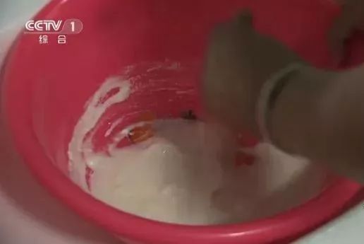 纱窗腻子粉清洗小妙招,金刚纱窗清洗小妙招