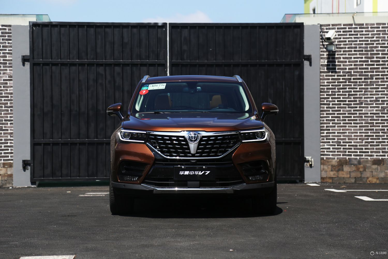 华晨宝马和正宗宝马,新款华晨中华v7