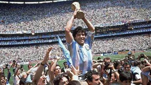 梅西扮演消防员,梅西消防队