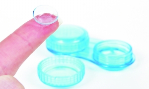 十年五次质量坎博士伦走上“隐形路”