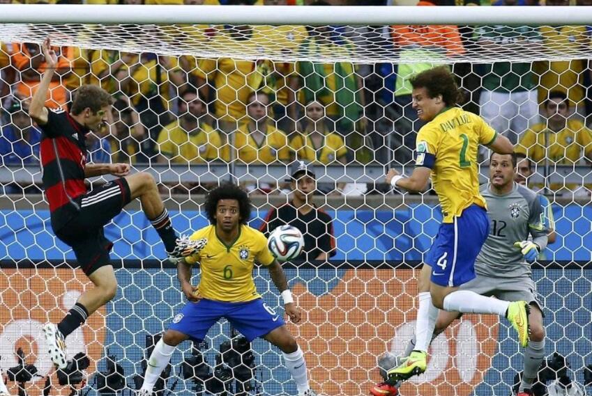 让巴西人记了几十年的“马拉卡纳*案惨**”到底是怎么回事？