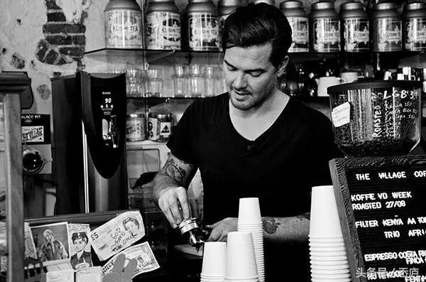 这个人均咖啡4杯的国家，除了梵高郁金香，有哪些咖啡馆值得逛