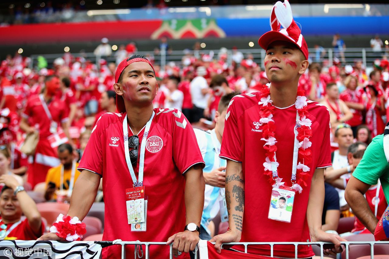 世界杯规则管不了默契球，但你们知道现场观战的球迷要花多少钱吗