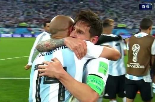 4年前肛裂爆铲如今一道血柱，自带痛觉消失属性，梅西就服他