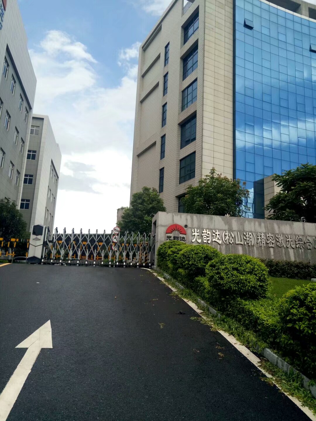 东莞松山湖目前工厂最新招聘,东莞松山湖最新工厂招聘信息