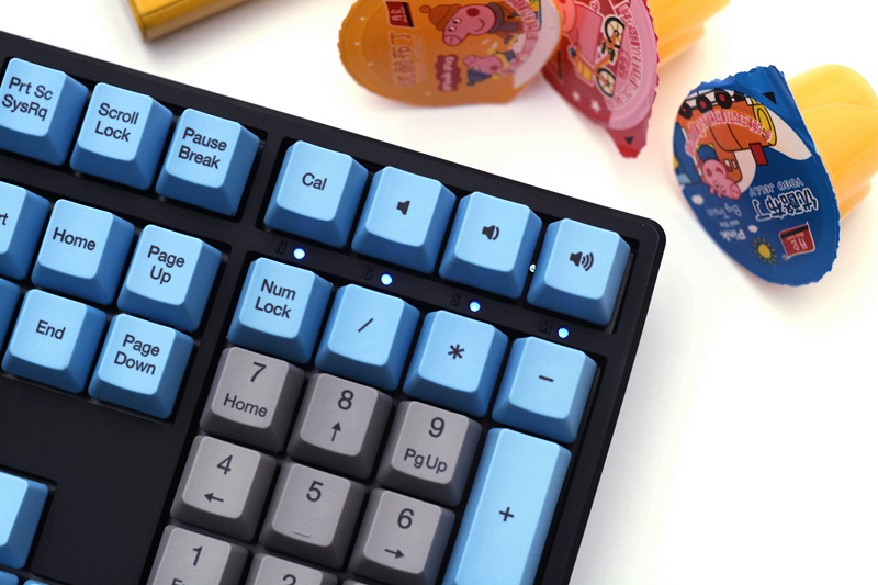 pbt机械键盘彩色背光蓝白键帽,pbt键帽的机械键盘推荐