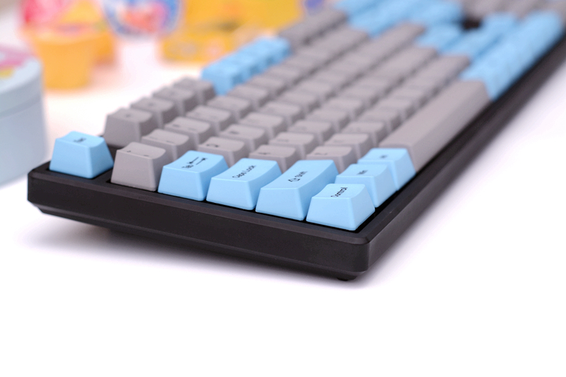 pbt机械键盘彩色背光蓝白键帽,pbt键帽的机械键盘推荐