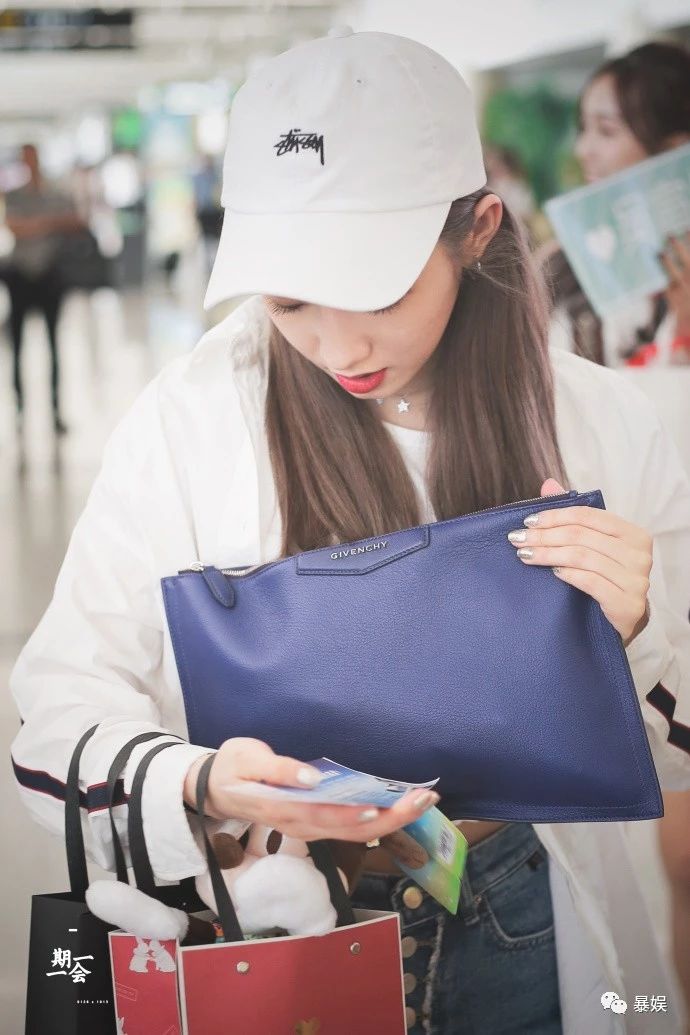 吴宣仪穿a货,吴宣仪杨超越逛街