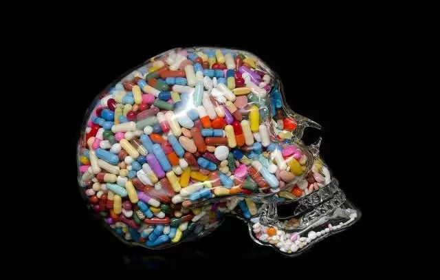 用药｜药物成瘾危害大，4种方法治疗它