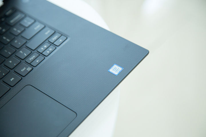 戴尔xps15i7八代,科技感爆棚戴尔xps15笔记本评测