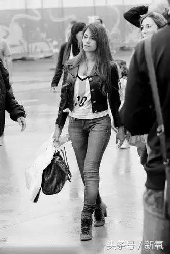 这个女人8岁就征服了球王,玛丽苏式的剧情都发生在她身上了!