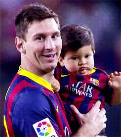 c罗的儿子和梅西的儿子玩足球,世界杯c罗的儿子