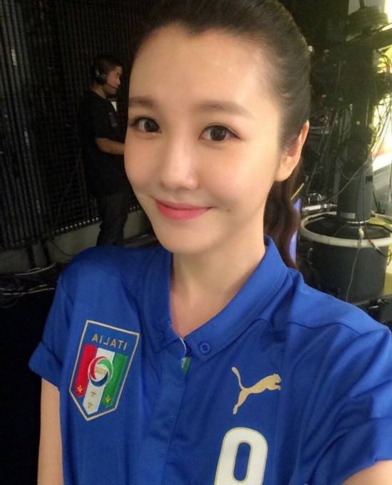 别样世界杯：刘语熙“反向神预测”，徐冬冬现场看球被生扑