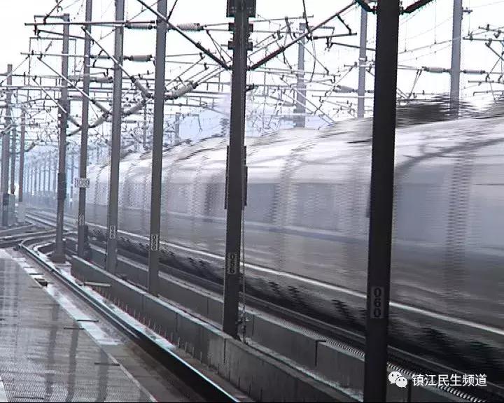 复兴号首次停靠徐州东站,复兴号列车停靠时间