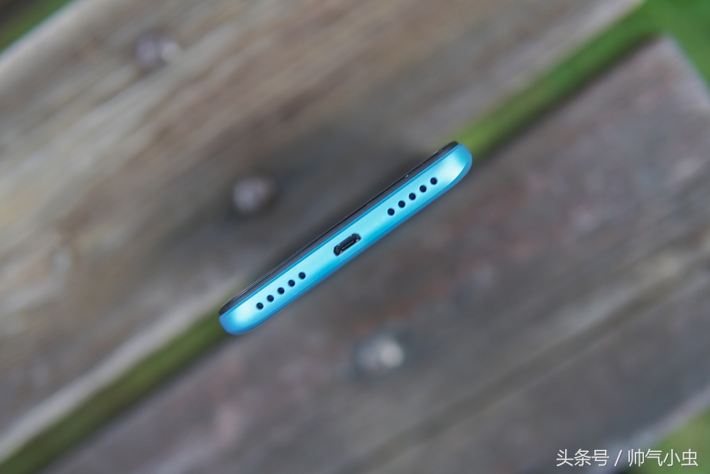 小米红米6pro全面屏手机,红米6pro吃鸡效果