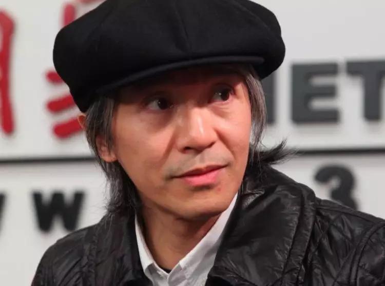 周星驰身患孤独绝症,憔悴老态:我让全世界笑过,岁月却没饶过我