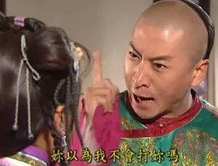 出国帮同事代购香水却遭拒收，网友吵翻了