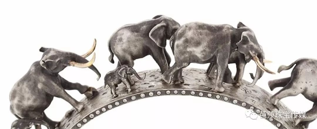 朴信惠的珠宝箱｜朴姐姐出游日本，珠宝盒里都装了哪些扮靓装备？