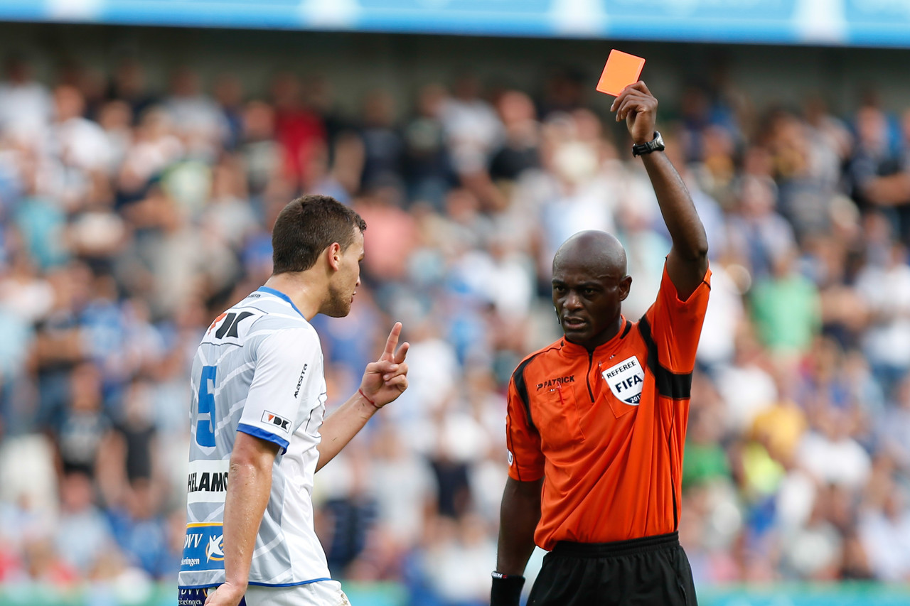 “好球”不是goodball!看球必备英语