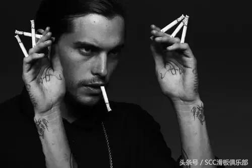 滑板指南,夏日模式怎么玩滑板球