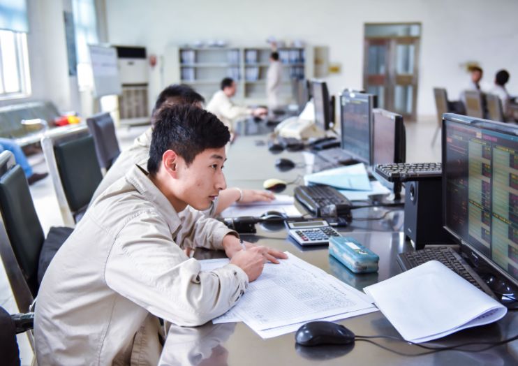 毕业即失业？马鞍山这所学校的学生还没毕业马钢就抢着要了！