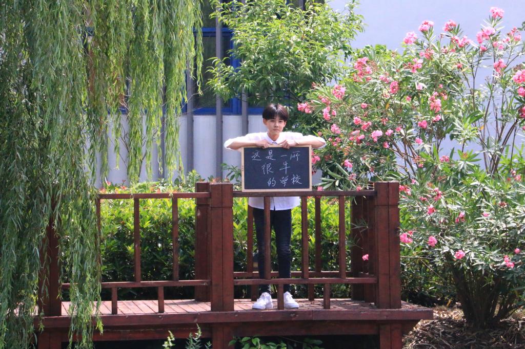 这是一个简单的填空题,填空什么的教室