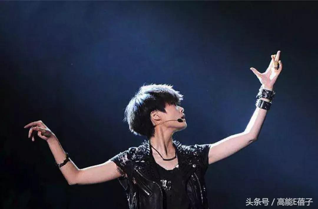 李宇春易烊千玺唱的新时代,李宇春毛阿敏完整版