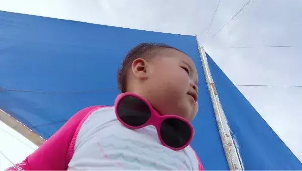 出门走到哪里都想带着孩子,没条件也要带孩子出去玩吗