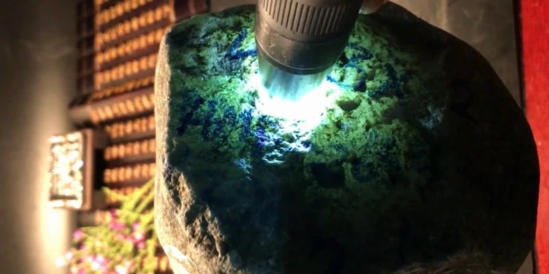 在缅甸买的翡翠手镯,缅甸天然老坑冰种飘花水润通透