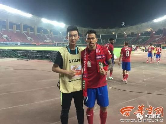 17岁足球试训,11岁青少年足球比赛