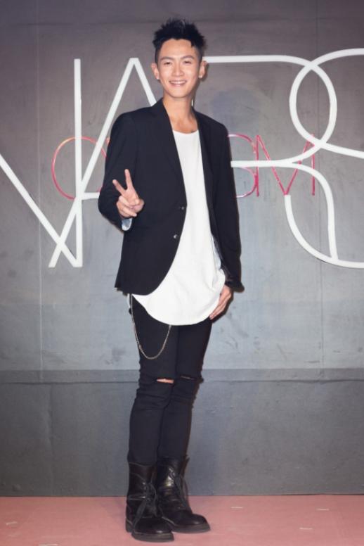 柯震东彩妆品牌,柯震东化妆品牌