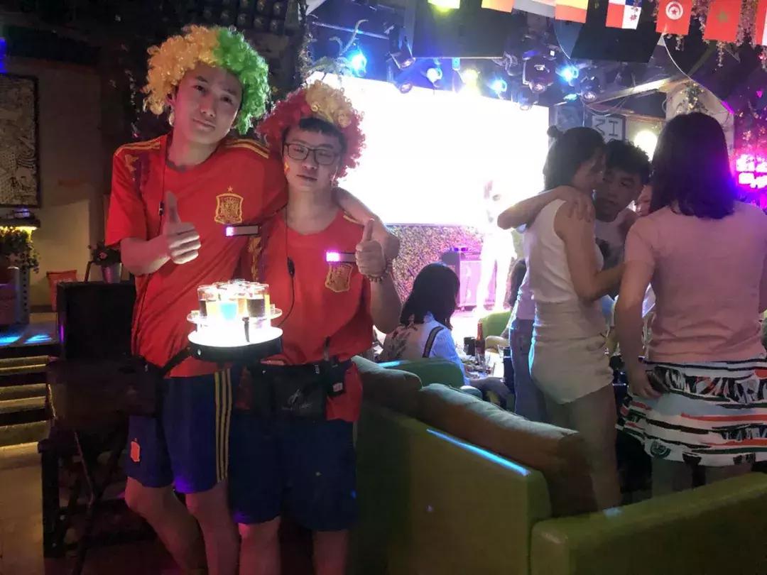 内马尔巴黎圣日耳曼签名球衣,内马尔巴黎包厢