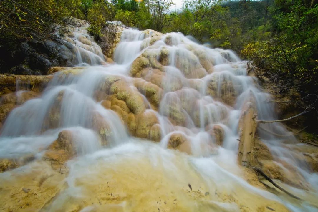 避暑黄龙洞,清凉避暑游