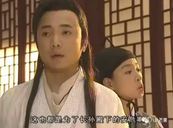 哈哈哈看徐峥的超话笑到头掉：哥哥头发都没了，他只有我们！