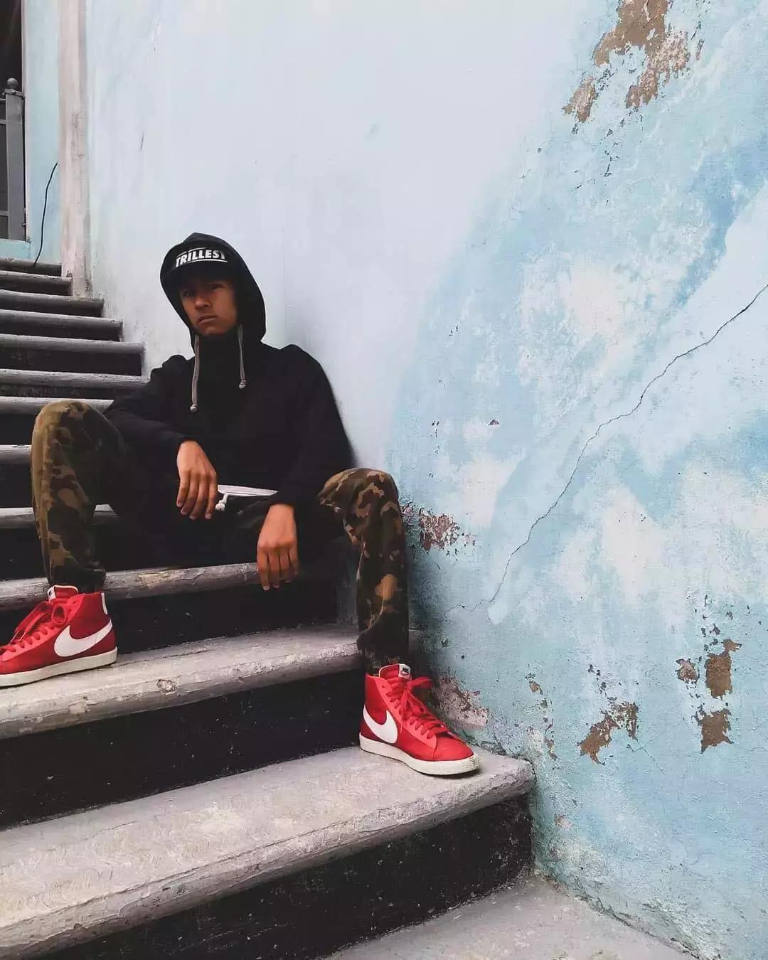 几百块的板鞋，但也是各大品牌的联名宠儿