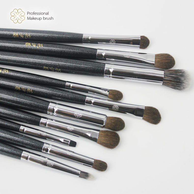 眼影刷初学者怎么选,眼影刷的挑选