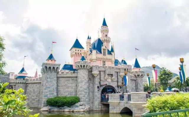 跟着国家队去旅行,跟着世界杯做美食