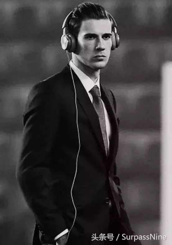 复古油头发型男,足球球星发型油头