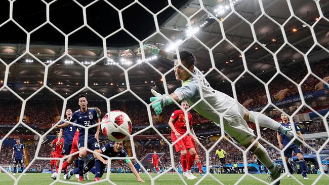 比利时反击日本最后一球,日本男足vs比利时的转折点