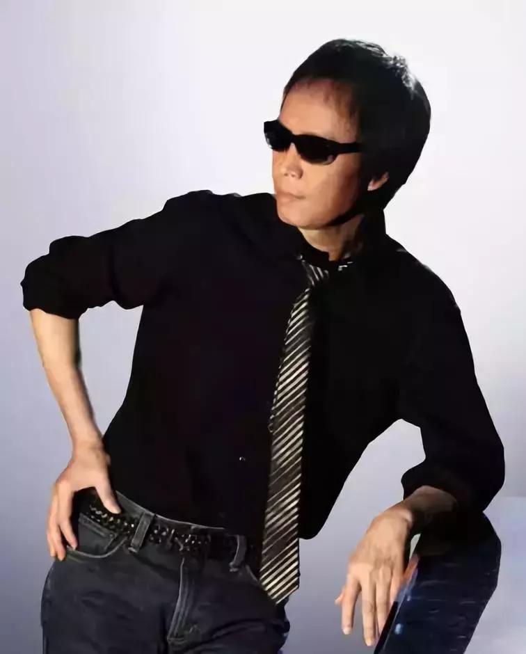 她的歌火遍大江南北,她的歌养活了大半个华语歌坛