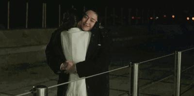 朱亚文拒绝抱吴昕是哪一期,朱亚文快乐大本营拒绝抱吴昕视频